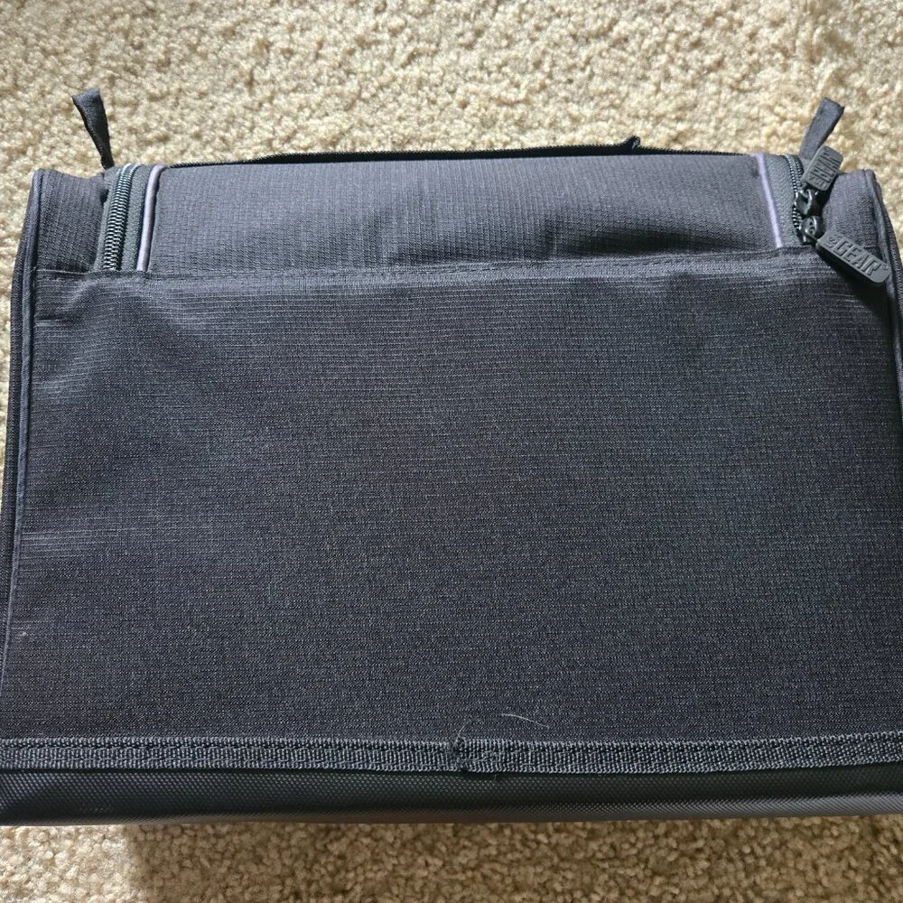 USA GEAR Tablet Bag for 11